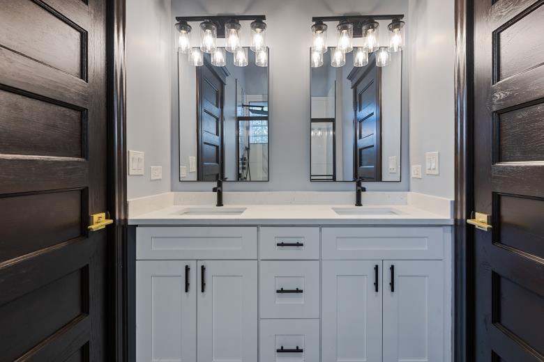 444 East 48th Street Chicago IL 60615