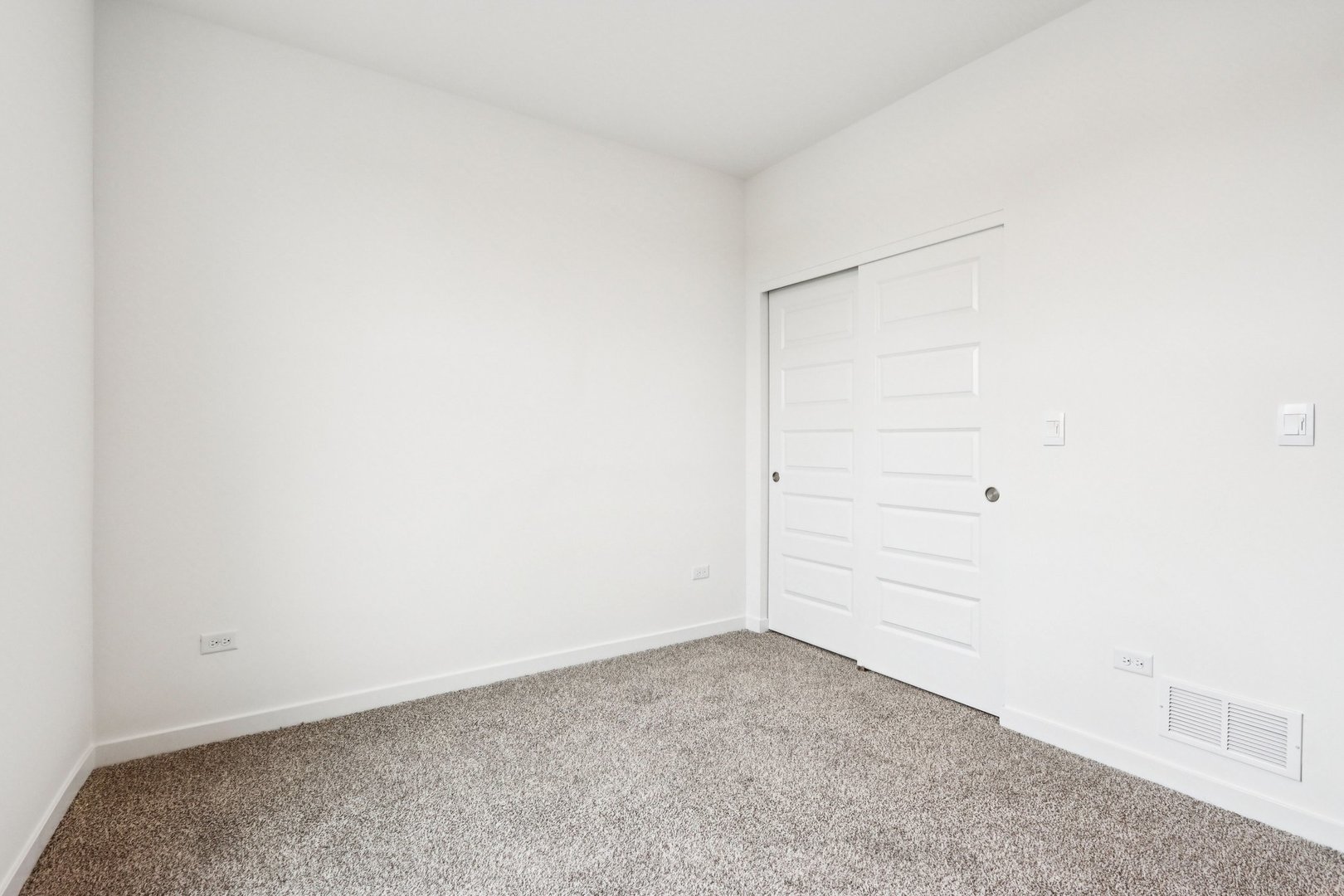 1853 Baler Avenue Aurora IL 60503