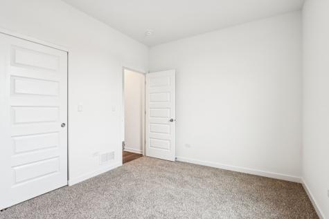 1853 Baler Avenue Aurora IL 60503