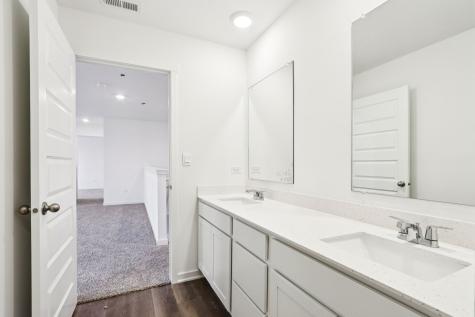 1853 Baler Avenue Aurora IL 60503