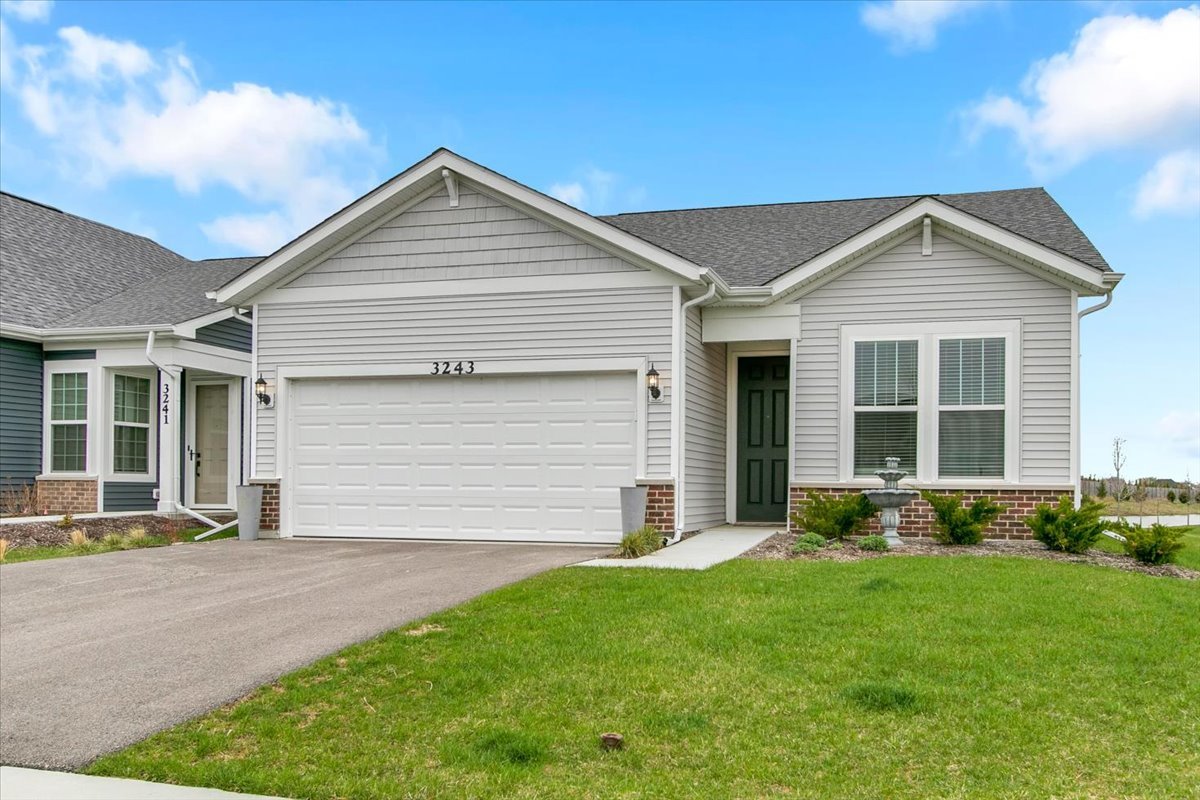 3243 Sweetgrass Circle Aurora IL 60503