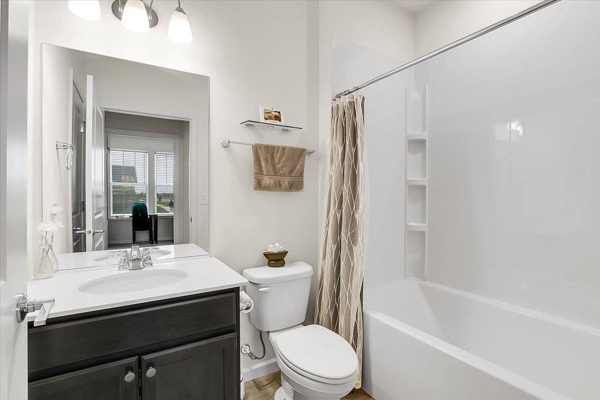 3243 Sweetgrass Circle Aurora IL 60503