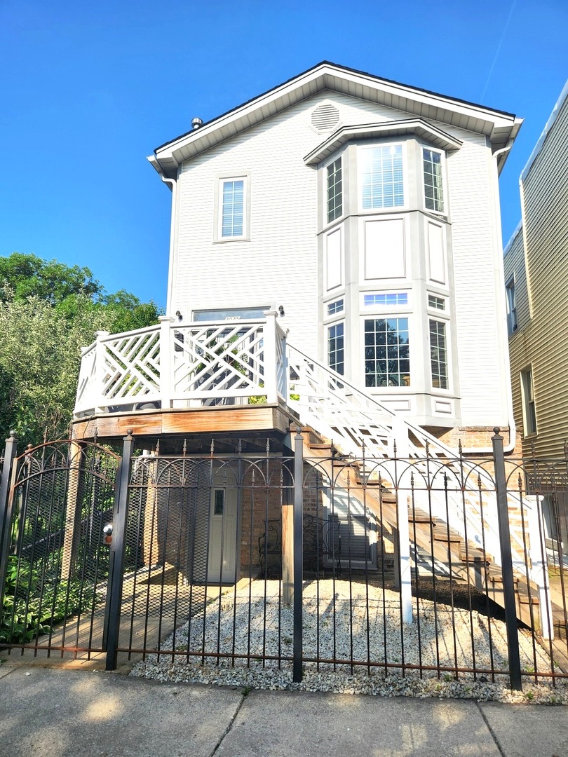 2025 North Sawyer Avenue Chicago IL 60647