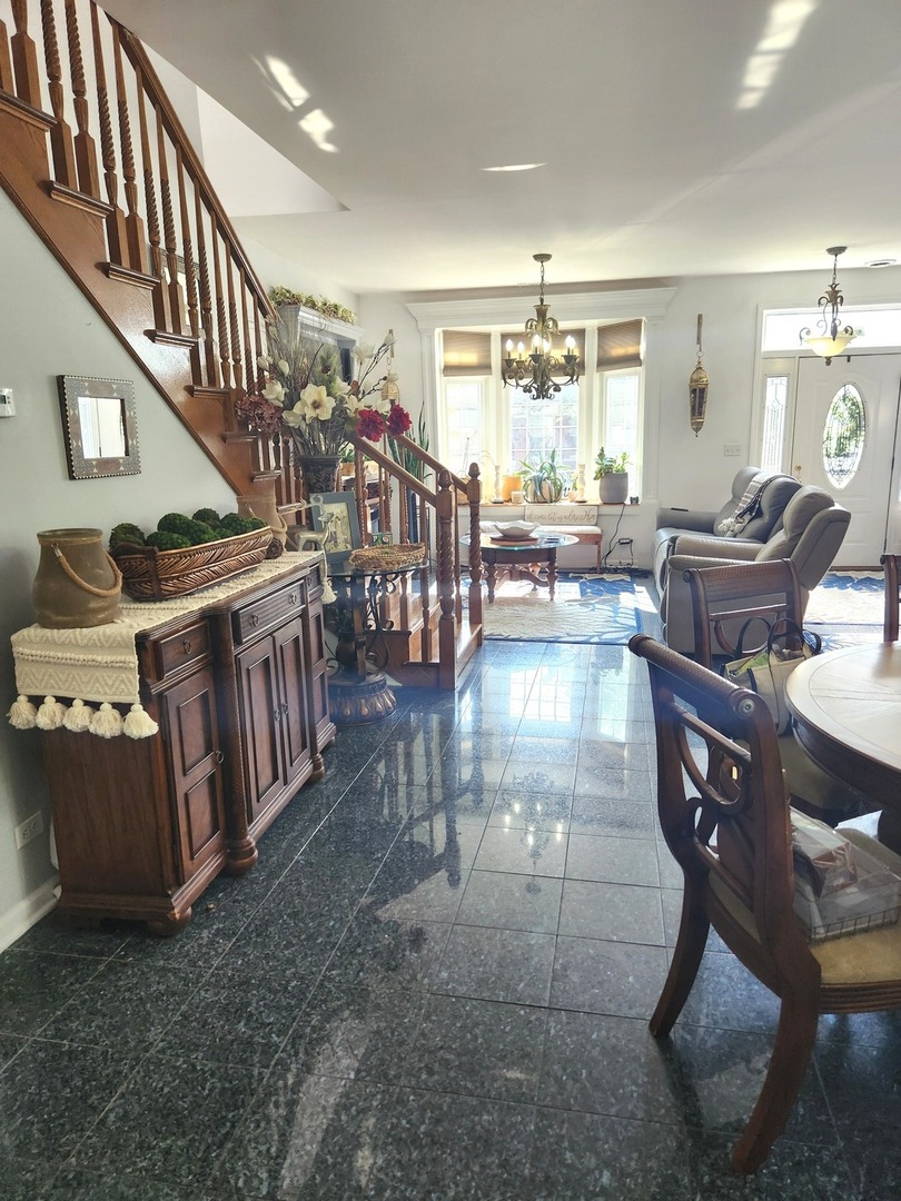 2025 North Sawyer Avenue Chicago IL 60647