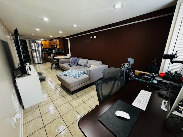 2025 North Sawyer Avenue Chicago IL 60647