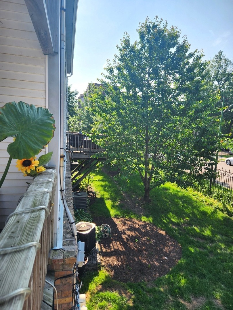 2025 North Sawyer Avenue Chicago IL 60647