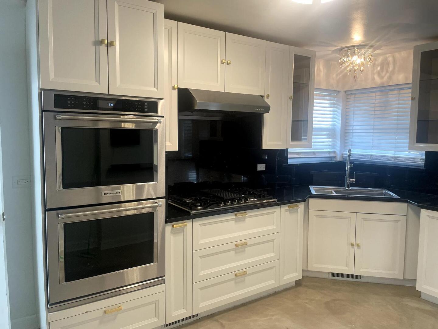 3853 West 83rd Place Chicago IL 60652