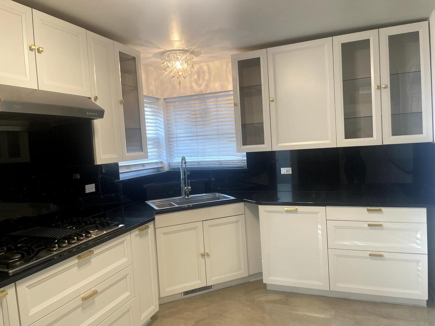 3853 West 83rd Place Chicago IL 60652