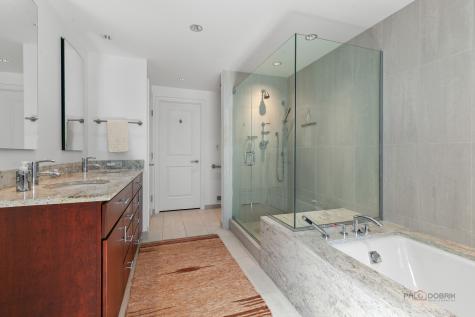 1175 Edgewood Road Lake Forest IL 60045