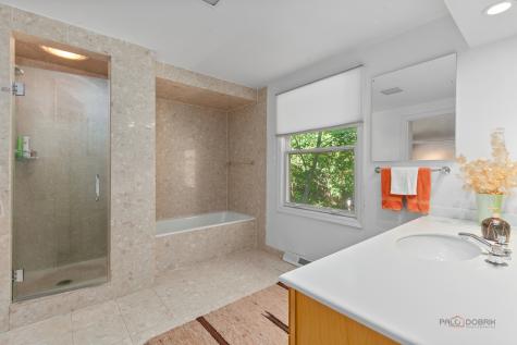 1175 Edgewood Road Lake Forest IL 60045