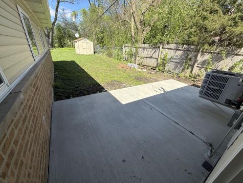 406 Sauk Trail Park Forest IL 60466
