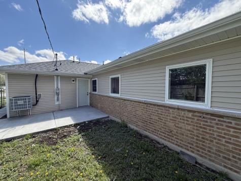 406 Sauk Trail Park Forest IL 60466