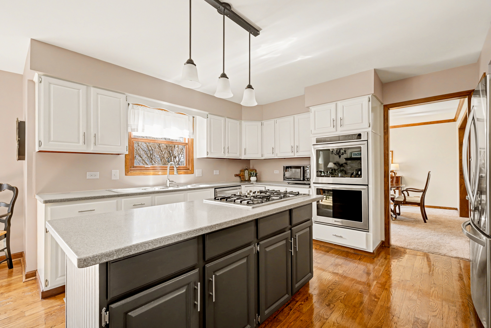 2012 Somerset Lane Wheaton IL 60189