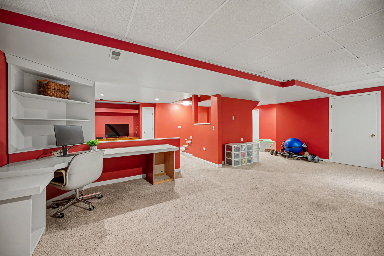2012 Somerset Lane Wheaton IL 60189