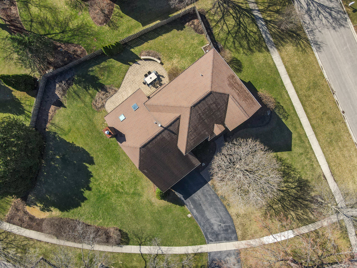 2012 Somerset Lane Wheaton IL 60189