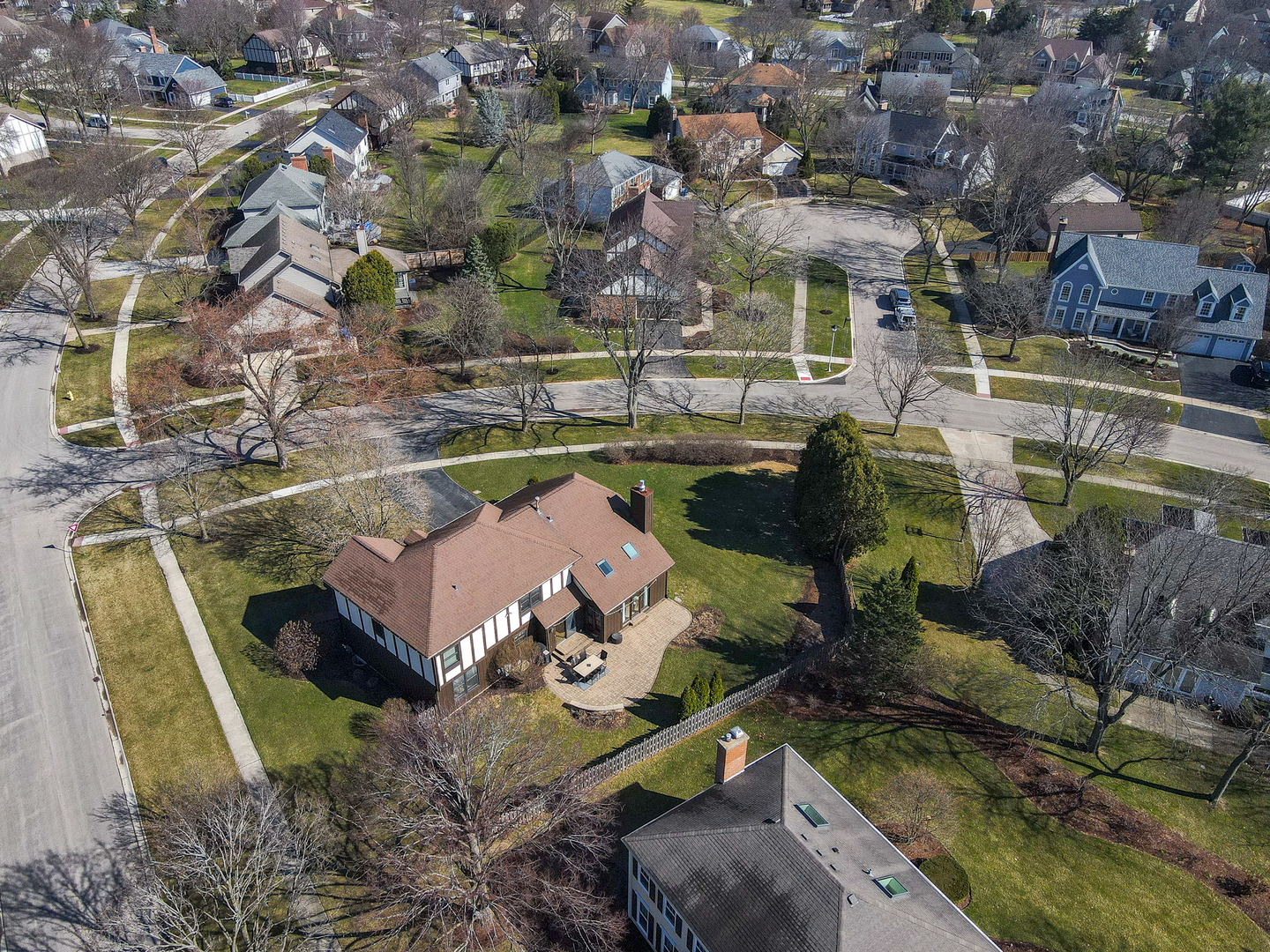 2012 Somerset Lane Wheaton IL 60189