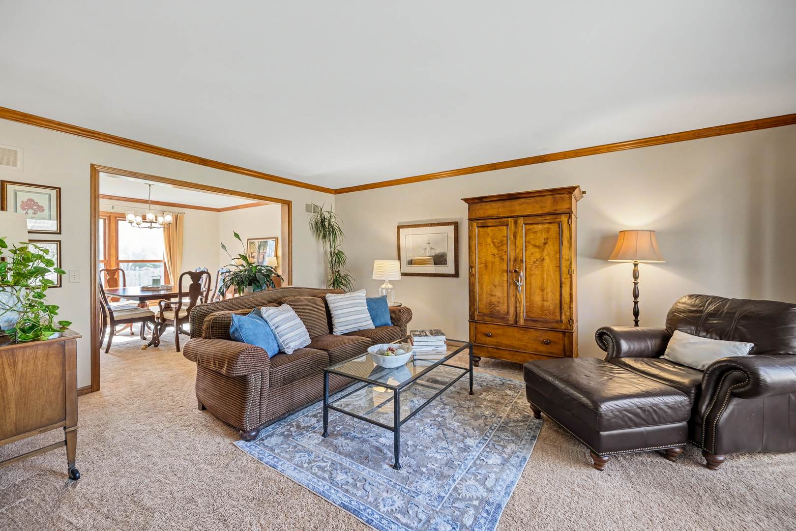 2012 Somerset Lane Wheaton IL 60189