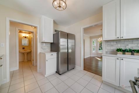 410 East Rockland Road Libertyville IL 60048