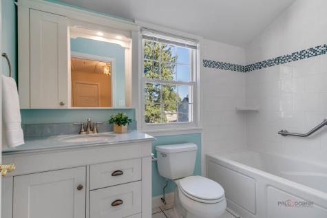410 East Rockland Road Libertyville IL 60048