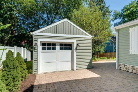 410 East Rockland Road Libertyville IL 60048