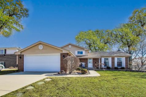 2023 North Shenandoah Drive Arlington Heights IL 60004