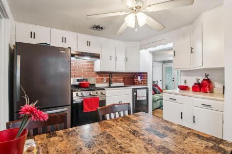 4552 West 89th Street Hometown IL 60456