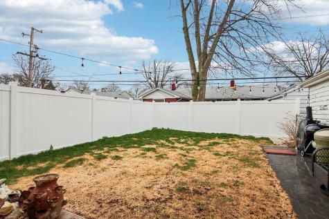4552 West 89th Street Hometown IL 60456