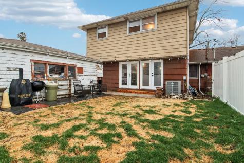 4552 West 89th Street Hometown IL 60456