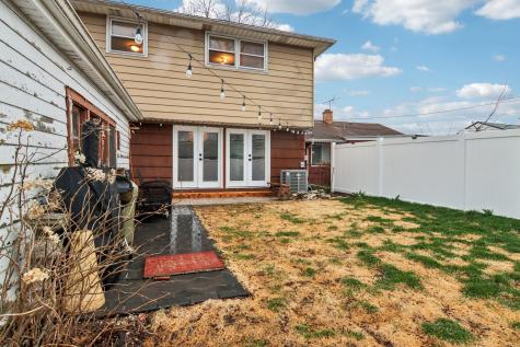 4552 West 89th Street Hometown IL 60456