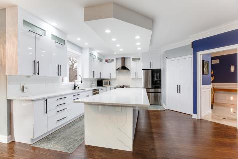1N424 Indian Knoll Road West Chicago IL 60185