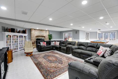 1N424 Indian Knoll Road West Chicago IL 60185