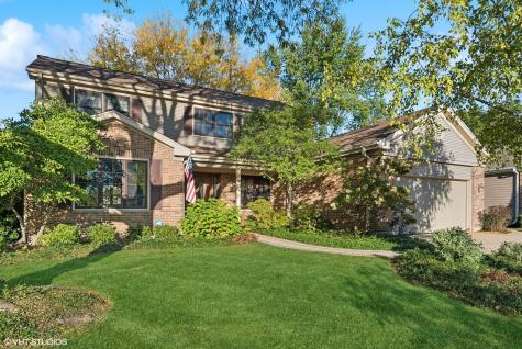 2562 North Douglas Avenue Arlington Heights IL 60004