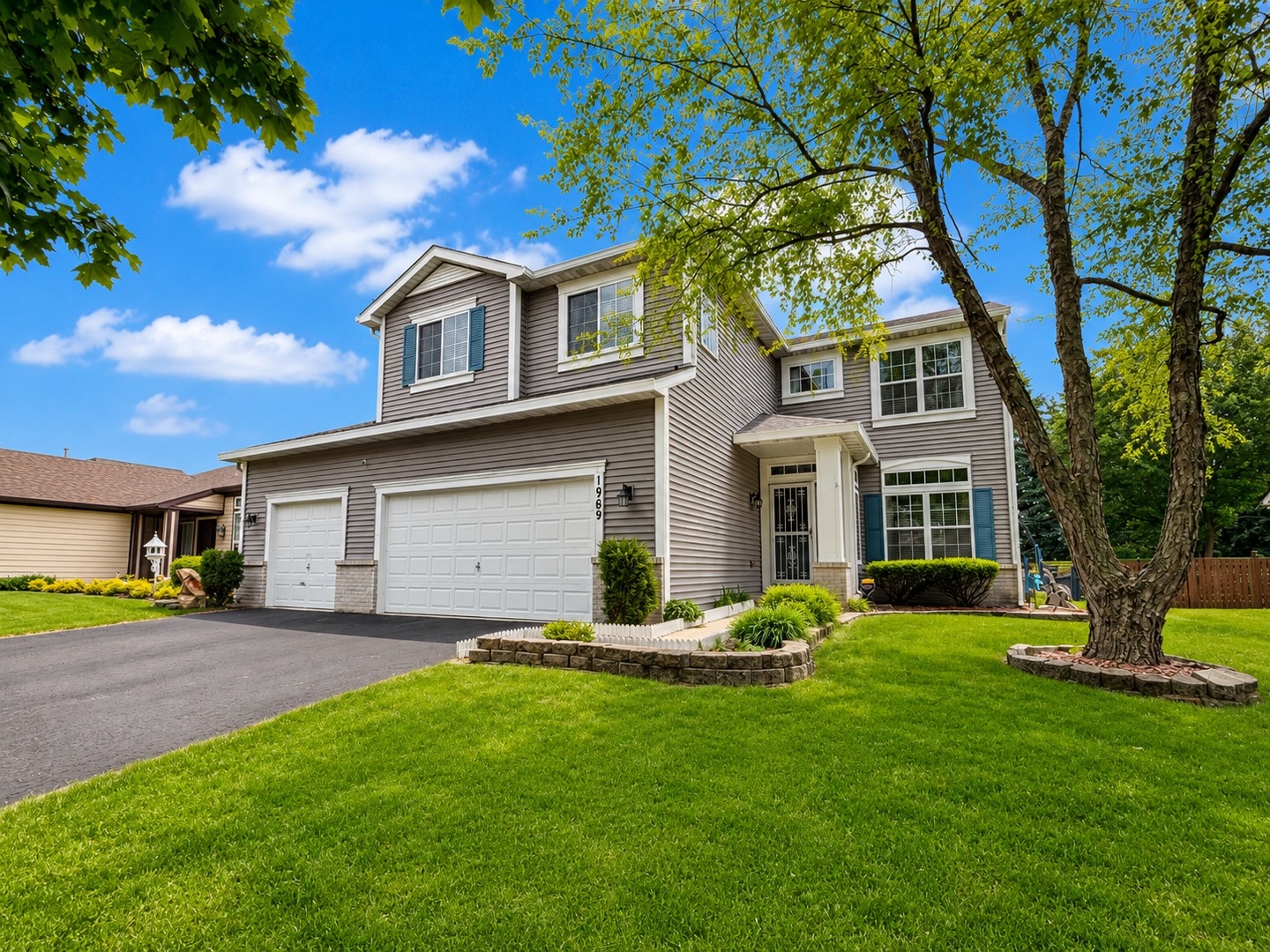 1969 Baldwin Way Bolingbrook IL 60490