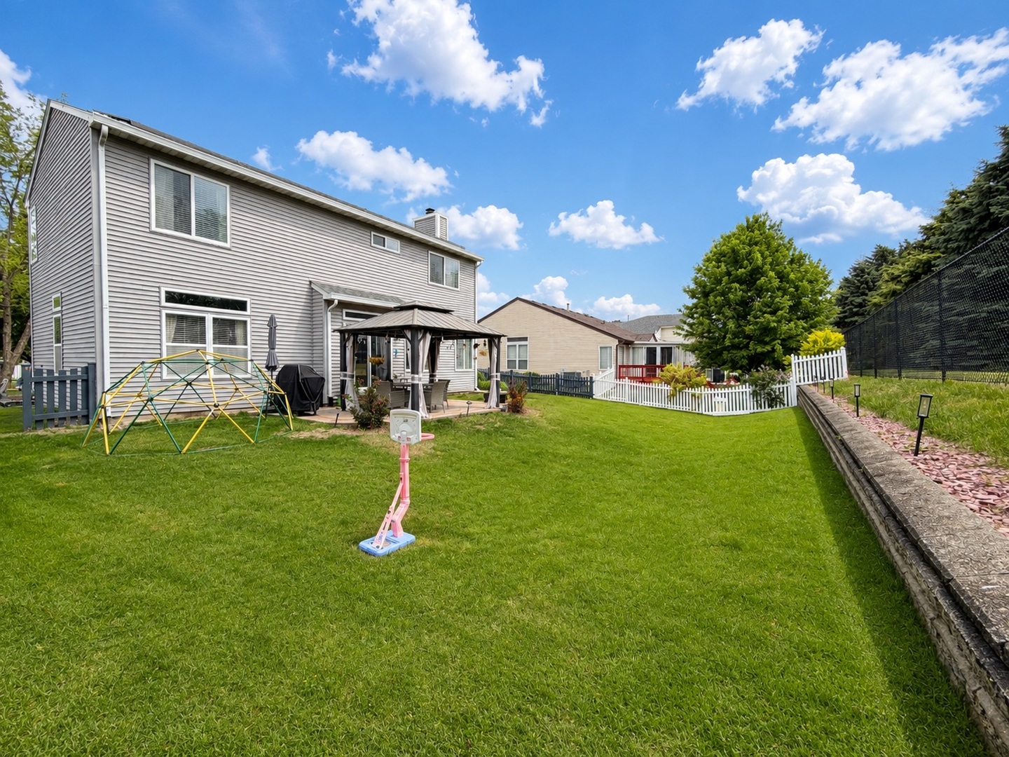 1969 Baldwin Way Bolingbrook IL 60490