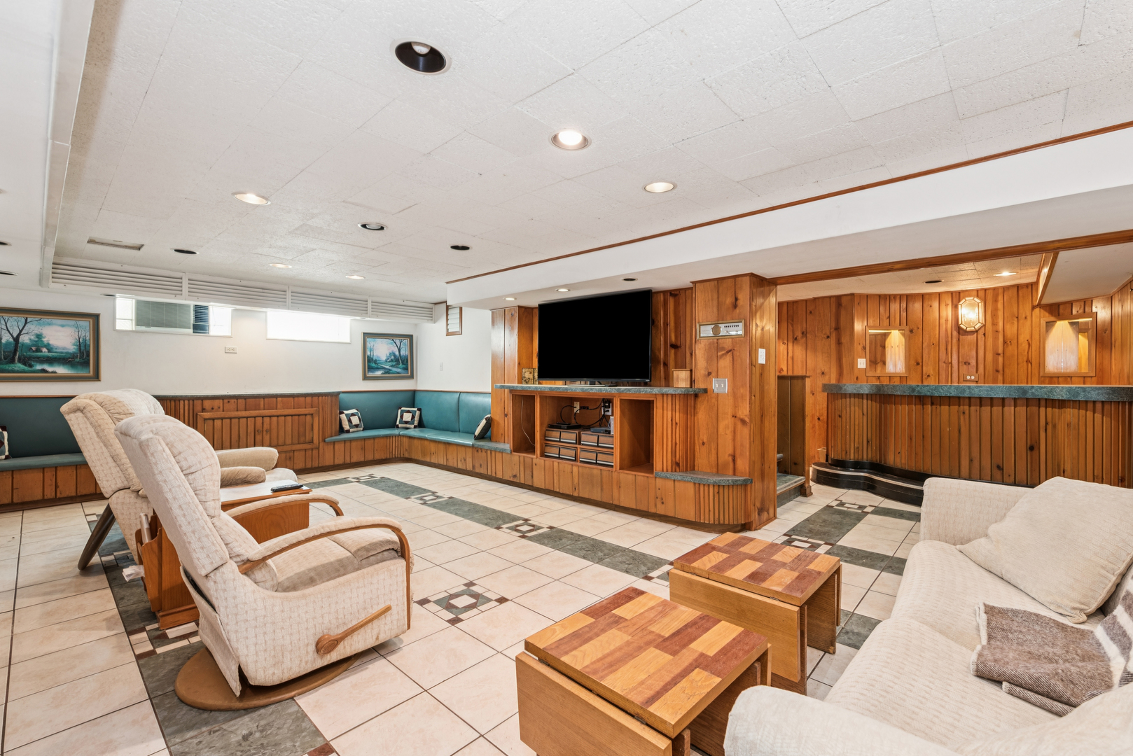 6731 South Cregier Avenue Chicago IL 60649