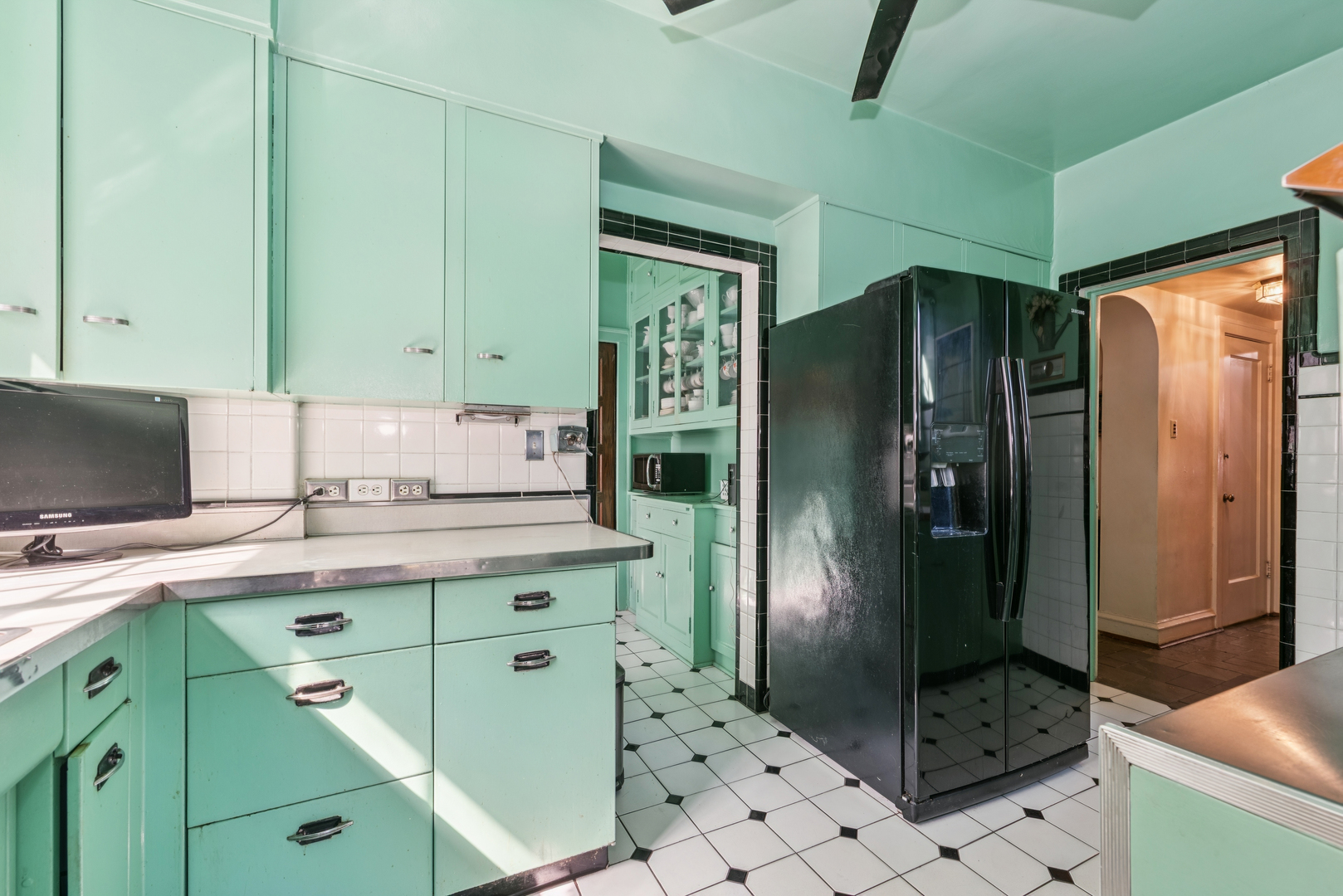 6731 South Cregier Avenue Chicago IL 60649