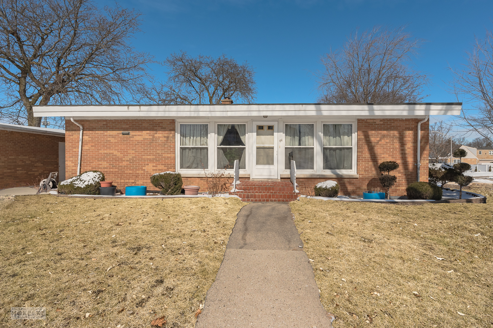 44 South Iowa Avenue Addison IL 60101