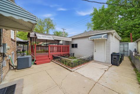 1715 Hartrey Avenue Evanston IL 60201