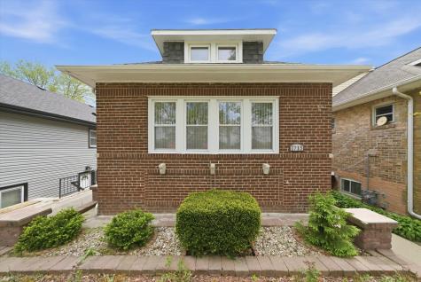 1715 Hartrey Avenue Evanston IL 60201
