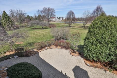 5N523 East Lakeview Circle St. Charles IL 60175