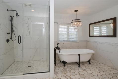 5N523 East Lakeview Circle St. Charles IL 60175