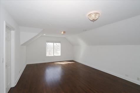 5N523 East Lakeview Circle St. Charles IL 60175