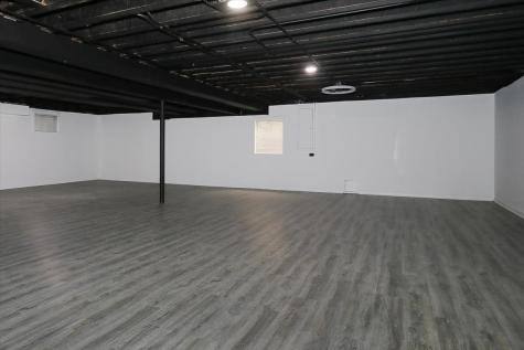 5N523 East Lakeview Circle St. Charles IL 60175
