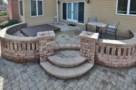 5N523 East Lakeview Circle St. Charles IL 60175