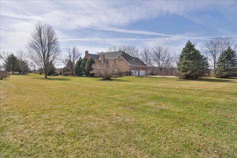 5N523 East Lakeview Circle St. Charles IL 60175
