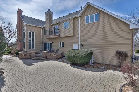 5N523 East Lakeview Circle St. Charles IL 60175