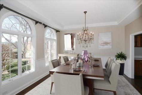 5N523 East Lakeview Circle St. Charles IL 60175