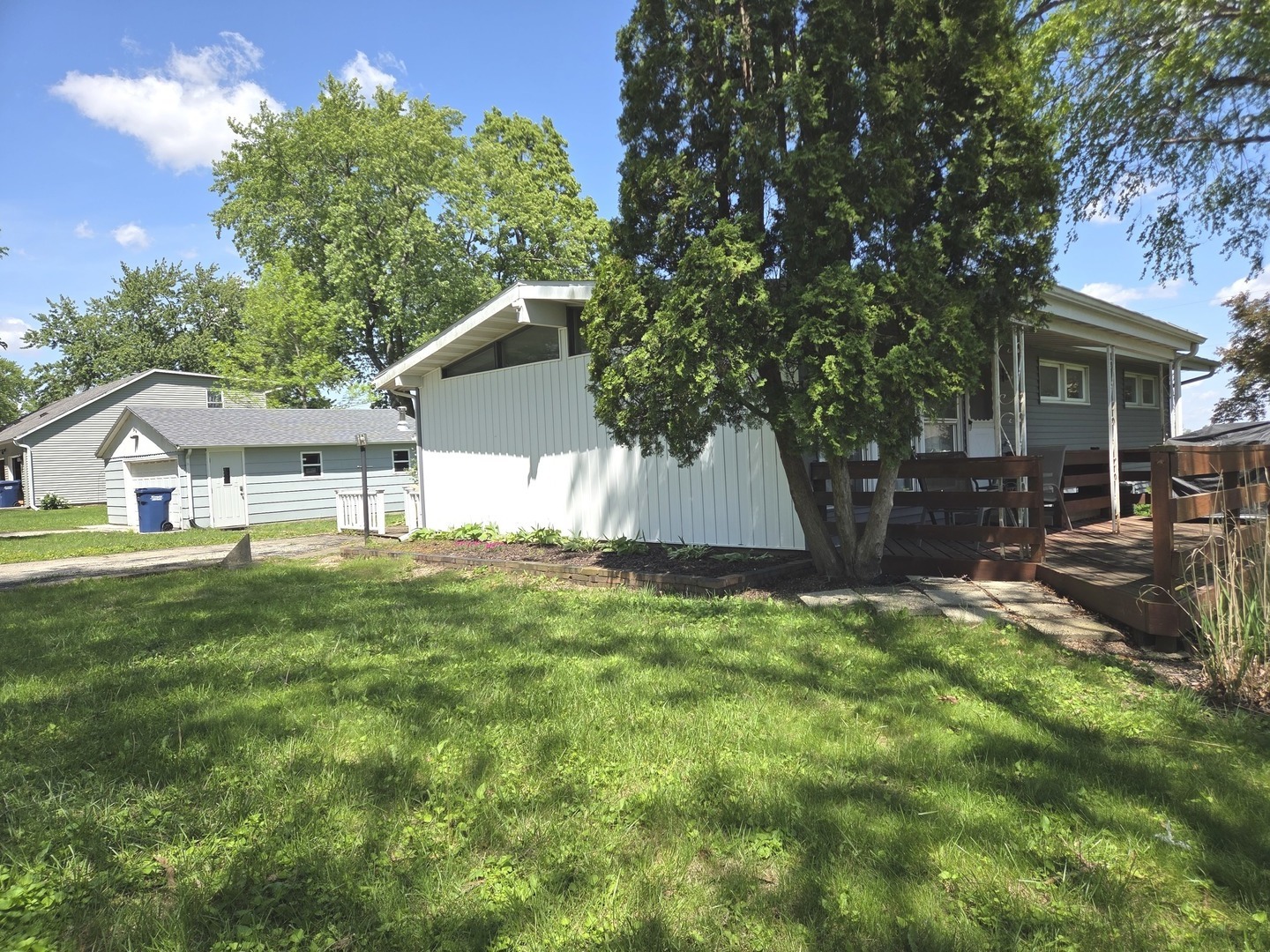 313 South Mckinley Street Mansfield IL 61854