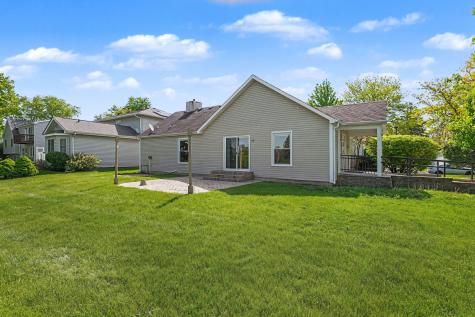 8 Greenvale Road SE Vernon Hills IL 60061