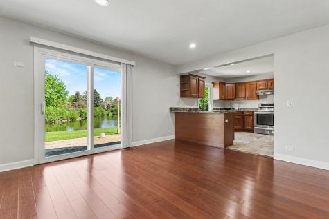8 Greenvale Road SE Vernon Hills IL 60061